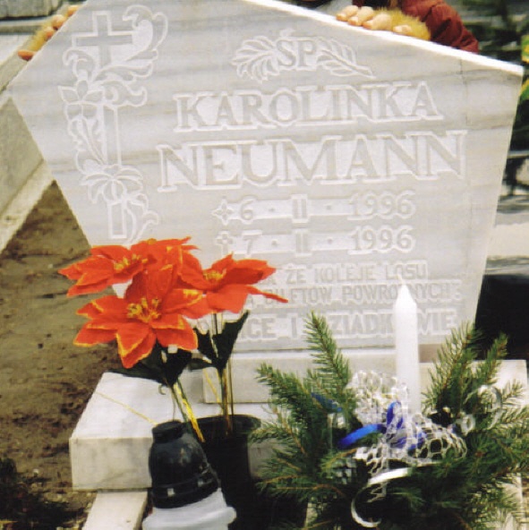 Karolinka Neumann grob.jpg